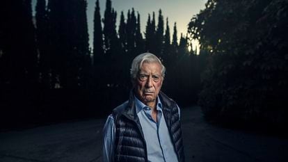 O escritor e Prêmio Nobel Mario Vargas Llosa, em sua casa em Madri, em 2019.