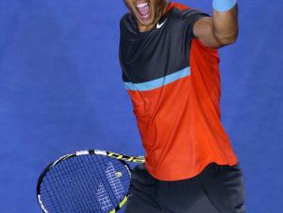 Nadal celebra sua vitória contra Federer.