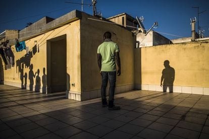 O nigeriano Ammar, de 17 anos, morou dois meses num centro de acolhida controlado pela ‘Ndrangheta na Calábria.