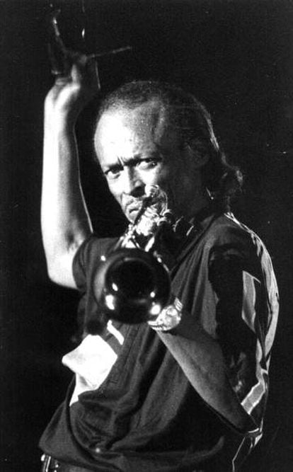 Miles Davis, durante um show em Sevilha, em 1985.