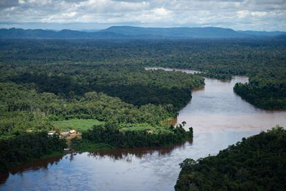 Vista aérea da região amazônica em junho de 2020.