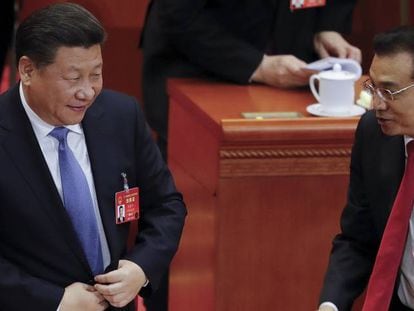 O primeiro-ministro chinês, Li Keqiang (direita), com o presidente Xi Jinping.