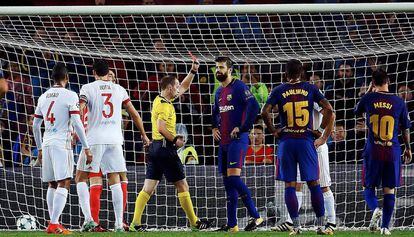 Apesar da expulsão de Piqué, Barcelona foi superior na partida.