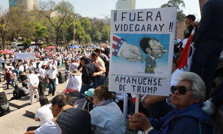 Manifestantes contra Trump na Cidade do México