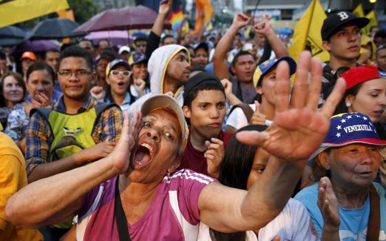 Partidários da oposição em um comício eleitoral em Caracas.