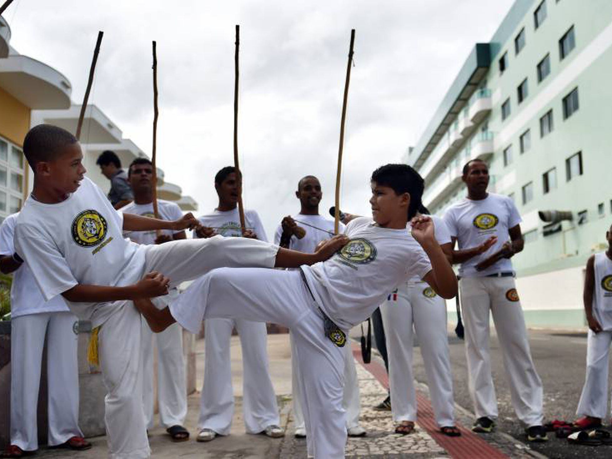 Capoeira: origem, características e tipos Angola e Regional - Toda