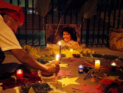 Altar en Tegucigalpa en honor a la ambientalista hondureña Berta Cáceres