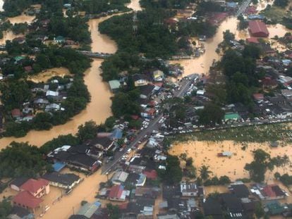 Vista de Pengkalan Chepa, próximo a Kota Bharu (norte da Malásia).