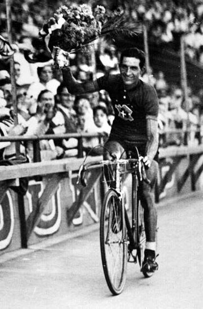Bartali ao vencer o Tour de France de 1938