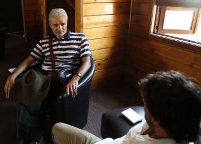 Mireles durante a entrevista