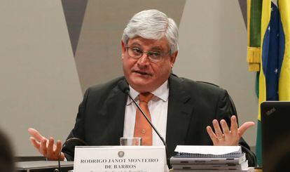 O procurador-geral Rodrigo Janot emitiu parecer ao STF que inibe impeachment de Temer