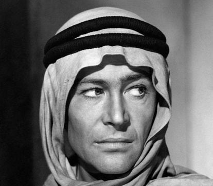 Peter O'Toole caracterizado como Lawrence da Arábia (1962).