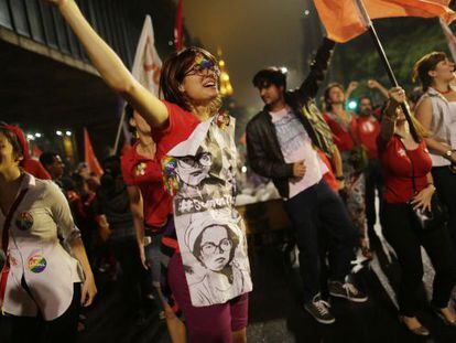 Apoiadores de Dilma Rousseff na Avenida Paulista.