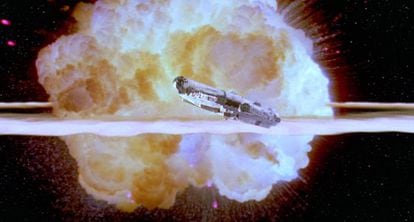 Imagem chave de O retorno de Jedi: a explosão da Estrela da morte.