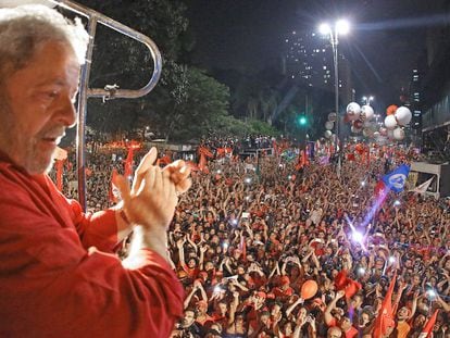 Lula na manifestação realizada na Avenida Paulista, na sexta-feira, em São Paulo.