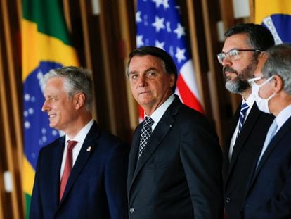 Robert O'Brien, embaixador dos EUA, ao lado de Jair Bolsonaro, Ernesto Araújo e Paulo Guedes no dia 20 de outubro, no Itamaraty.
