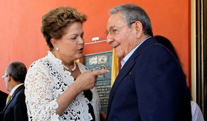 Castro e Rousseff, durante a inaugura&ccedil;&atilde;o do porto Mariel em 27 de janeiro em Cuba.