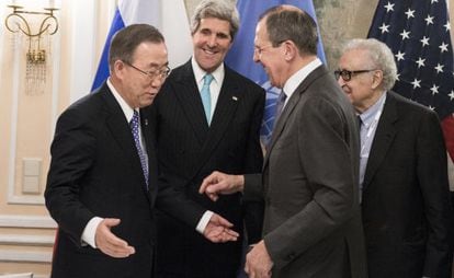 Ban Ki-moon, John Kerry, Sergei Lavrov e Lakhdar Brahimi, em Munique.