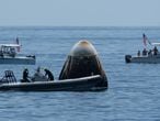 La cápsula Dragon Endeavour, de SpaceX, cayó sin problemas y con sus tripulantes a bordo cerca del Golfo de México. Acaba así la misión Demo-2, con la que la empresa de Elon Musk ha explorado la viabilidad de los vuelos espaciales comerciales.