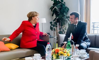 O presidente francês, Emmanuel Macron, e a chanceler alemã, Angela Merkel, na quinta-feira em Bruxelas