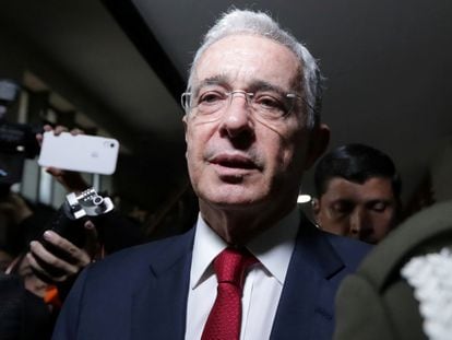 O ex-presidente Álvaro Uribe chega à Suprema Corte de Justiça em Bogotá, em outubro de 2019.