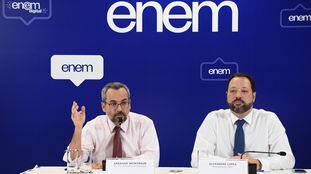 O ministro da Educação, Abraham Weintraub, e o presidente do INEP, Alexandre Lopes, no dia 17.