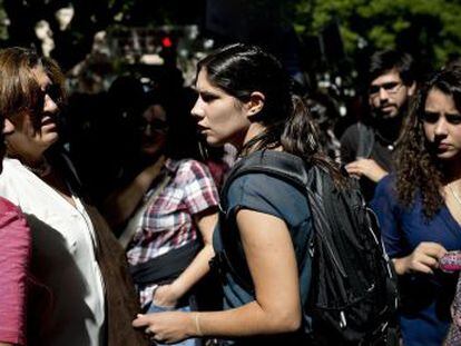 Mariana Mortágua, do BE, em um protesto contra os cortes na educação.