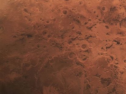 Imagem do pólo sul marciano tomada pela sonda 'Mars Express' em 2015.