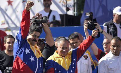 Maduro e Cabello em Caracas, em 15 de dezembro.