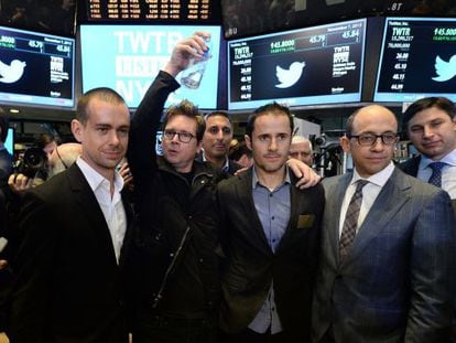 Da esquerda a direita: Jack Dorsey, 'Biz' Stone, Evan Williams e 'Dick' Costolo em Wall Street em 7 de novembro de 2013.