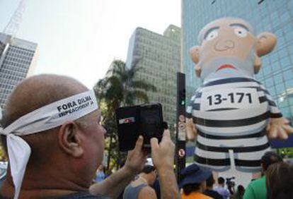 Boneco que satiriza Lula na Paulista.