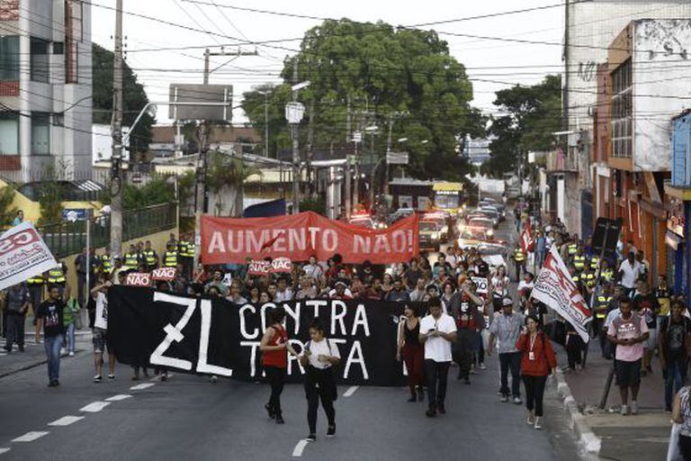 Ato contra a tarifa em São Miguel Paulista.