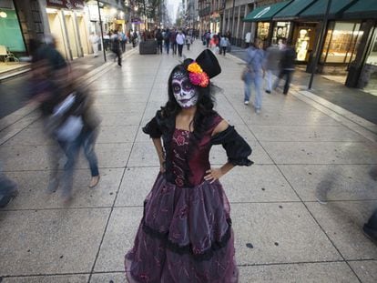Como se maquiar como a Catrina do Dia dos Mortos mexicano