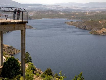 Reservatório de Atazar, com 97% de capacidade no auge do verão europeu.