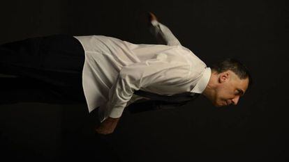 Arnaldo Antunes em movimento.