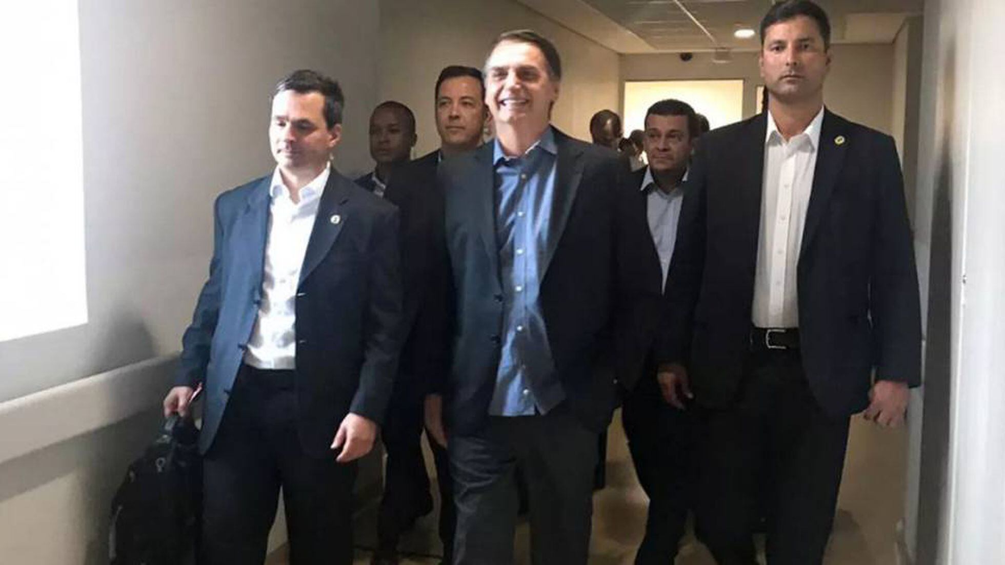 Bolsonaro deve continuar nos EUA para descansar, diz Michelle