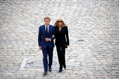 O casal Macron durante a homenagem ao falecido ator Jean-Paul Belmondo, em setembro.