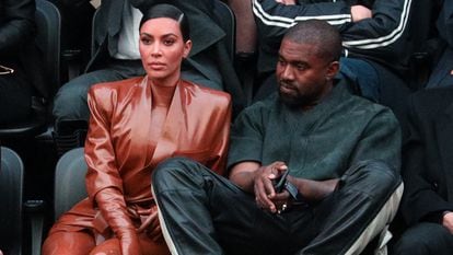 Kim Kardashian e Kanye West, na semana da moda de Paris em março.