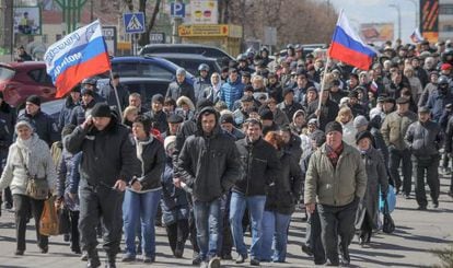 Um grupo pró-Rússia pede a liberdade de colegas presos pelo separatismo.