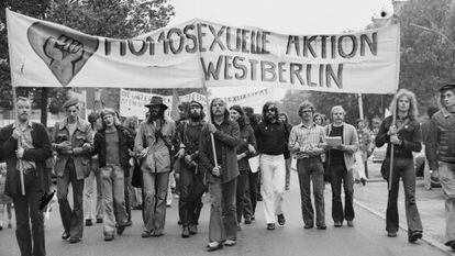 Manifestação a favor dos direitos dos homossexuais em Berlim em 1973.