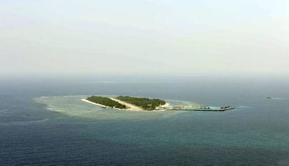 Ilha em área disputada no Mar da China.