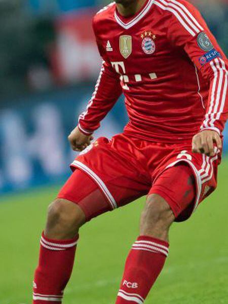 Thiago Alcantara durante jogo da Champions League.