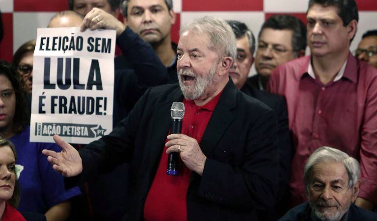 O ex-presidente Lula ao falar sobre a condenação na sede do PT, nesta quinta-feira.