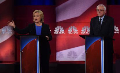 Clinton e Sanders, no debate deste domingo