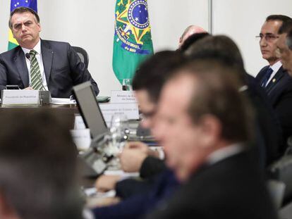 Bolsonaro durante reunião com governadores no Palácio do Planalto.