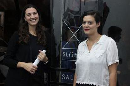 Natalia Sly (esquerda) e Larisa Zmud, em sua galeria.
