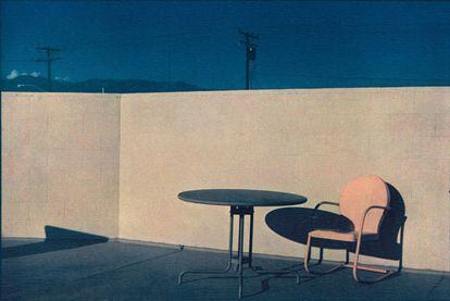 O francês Bernard Plossu fotografou muitos desertos ao longo de sua carreira, do Saara ao Almería, mas sua obra-prima são imagens como esta, no sul da Califórnia, registrada em 1974. As fotos do Oeste dos Estados Unidos estão reunidas em seu livro 'Western Colours' (Thames & Hudson).