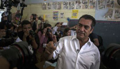 Jaime Rodriguez, “El Bronco”, vota domingo.