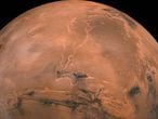 Vista general de Marte obtenida por el orbitador 'Viking' de la NASA, En el centro, el valle Marineris, uno de los cañones más profundos del sistema solar