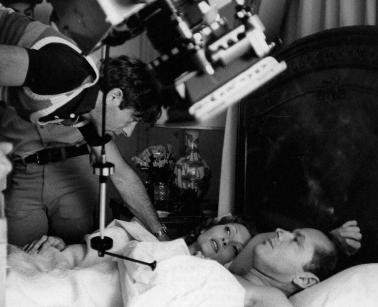 Roman Polanski dirige Faye Dunaway e Jack Nicholson em 'Chinatown' (1974). Diretor e atriz trocaram farpas na gravação.